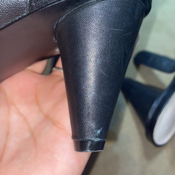Black Nine West leather heels - Picture 7 of 7